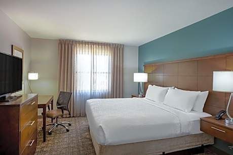 One-Bedroom King Suite