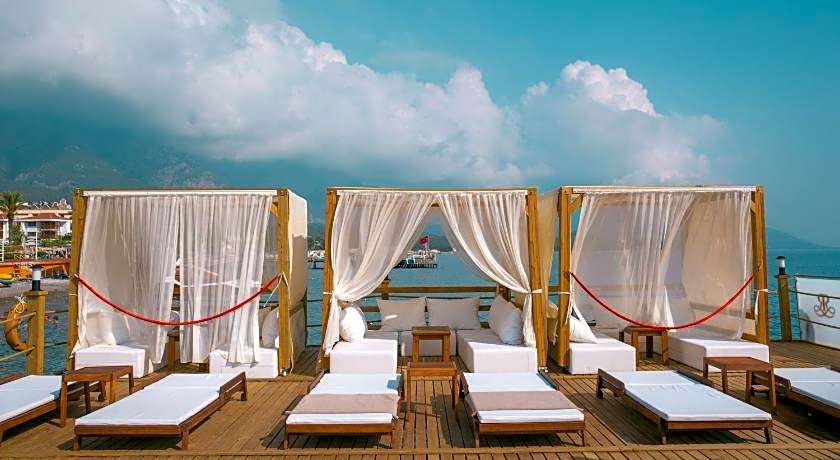 Rox Resort Hotel