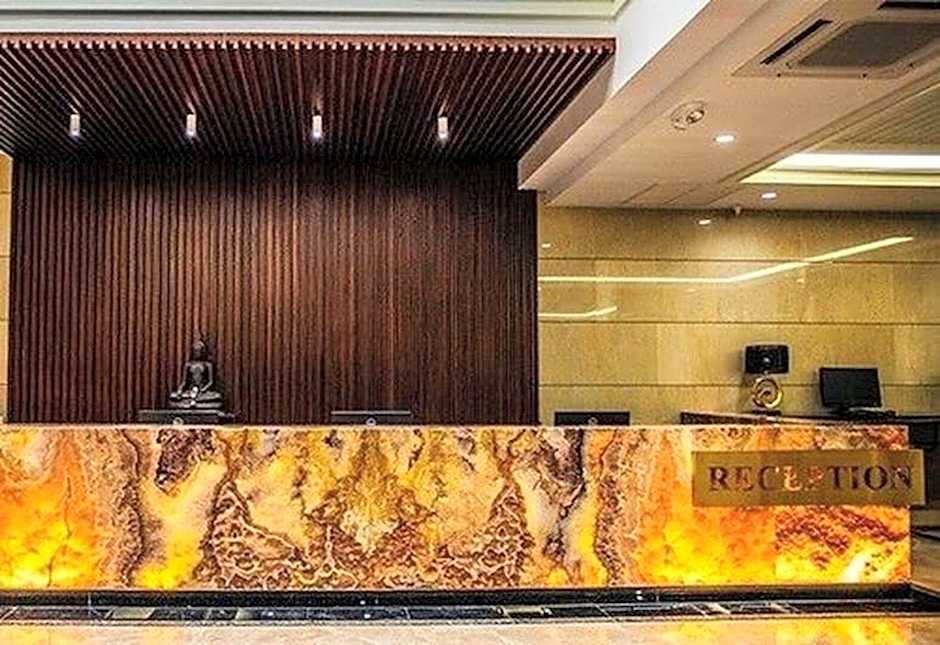 March Hotel