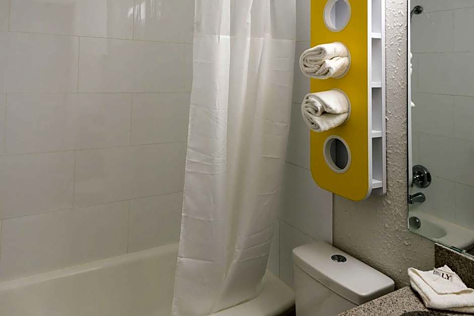 Motel 6-Fort St. John, BC