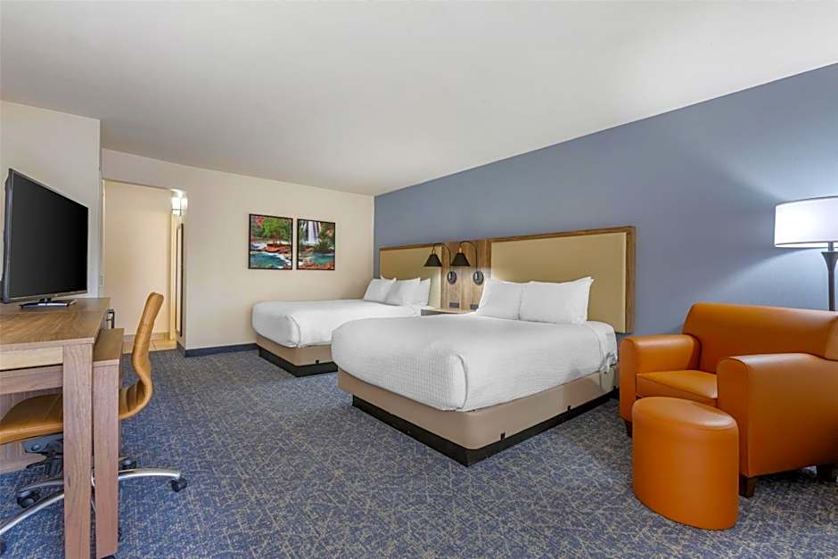 Best Western Plus A Wayfarer's Inn & Suites