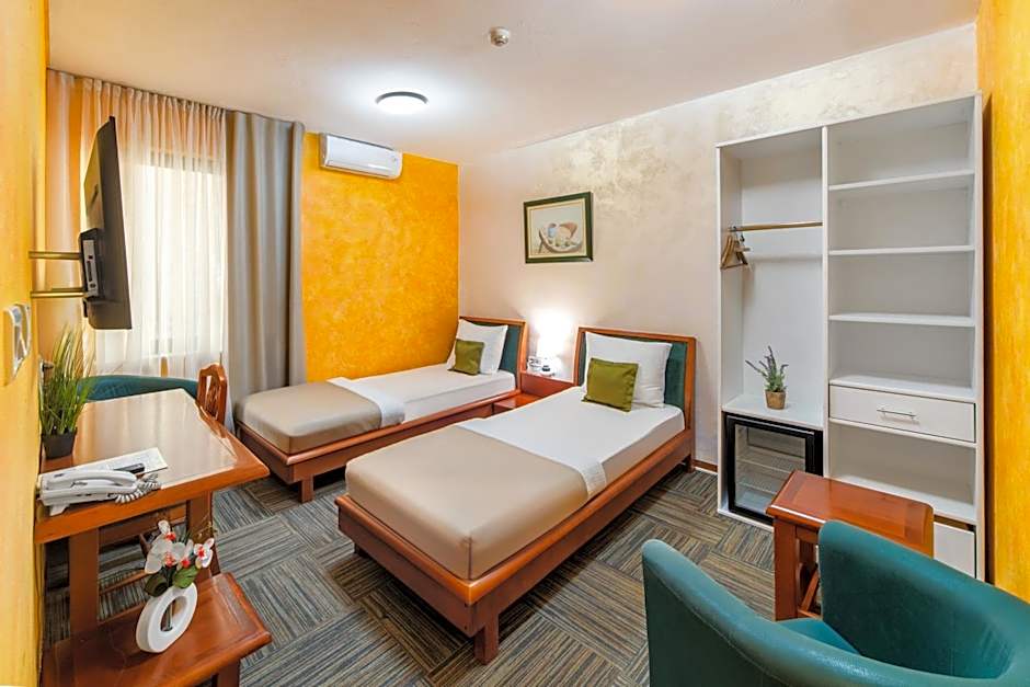 Foto 1 dari 29 — Standard 1 Double Bed or 2 Beds