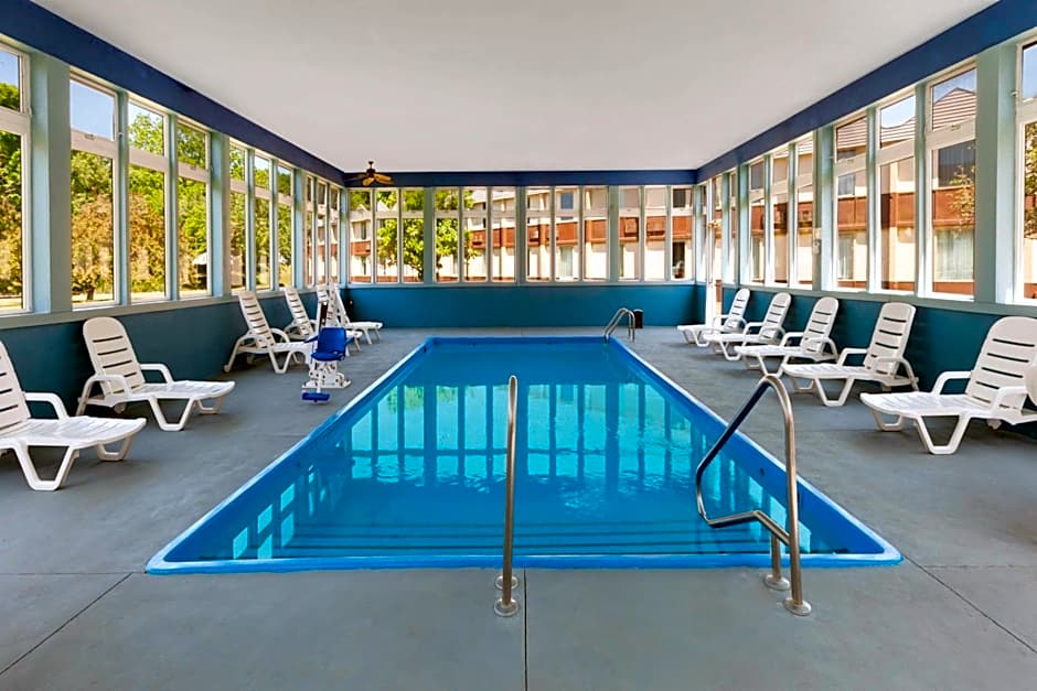 Days Inn by Wyndham Albion