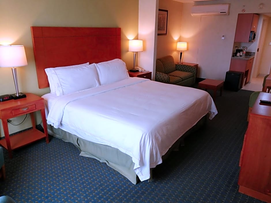 Holiday Inn Express & Suites Toluca Zona Aeropuerto By IHG
