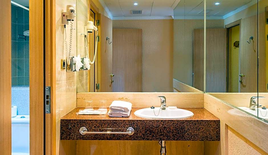 Blue Sea Costa Bastian