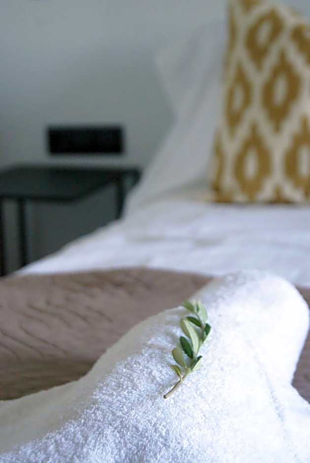 Thalia Bloom Villa Apartments