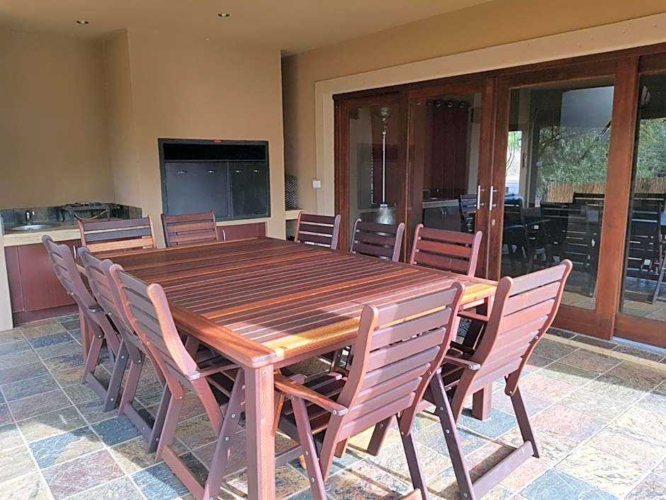 Zebula Golf and Wildlife Estate - Squirrel Pandemonium Pax 12 - Moi Signature Luxury villa