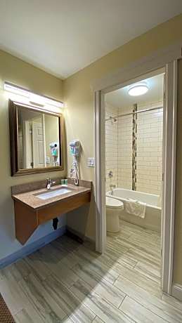 Deluxe Queen Room with Sofa Bed