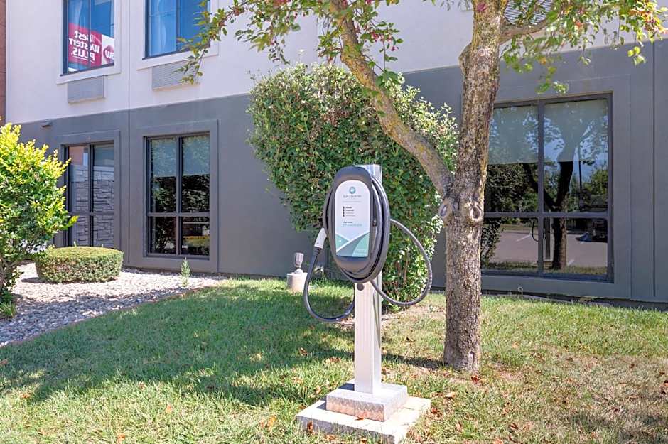 Best Western Plus Lafayette Hotel University Area