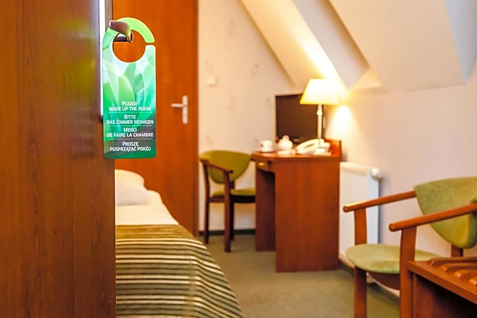 Hotel Logos
