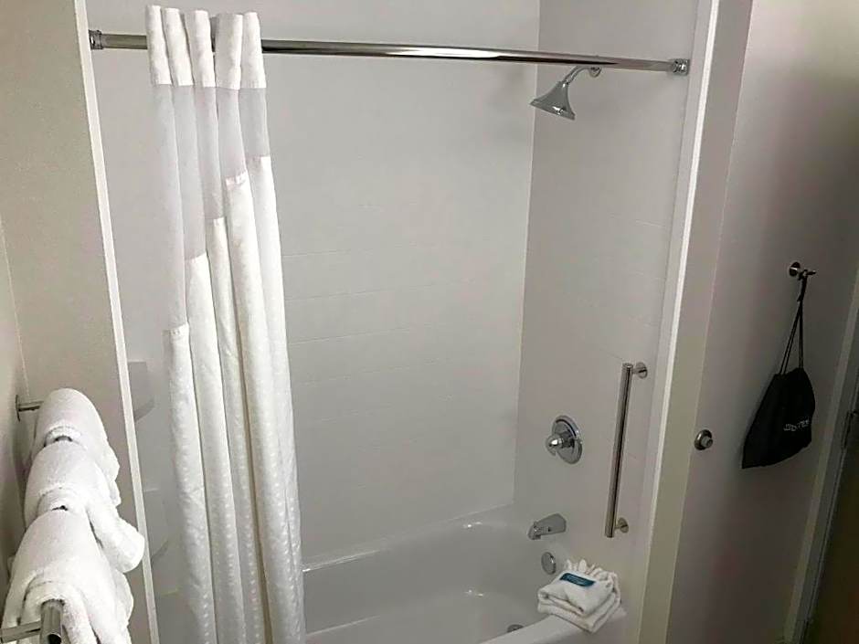Holiday Inn Express and Suites Hannibal-Medical Center By IHG