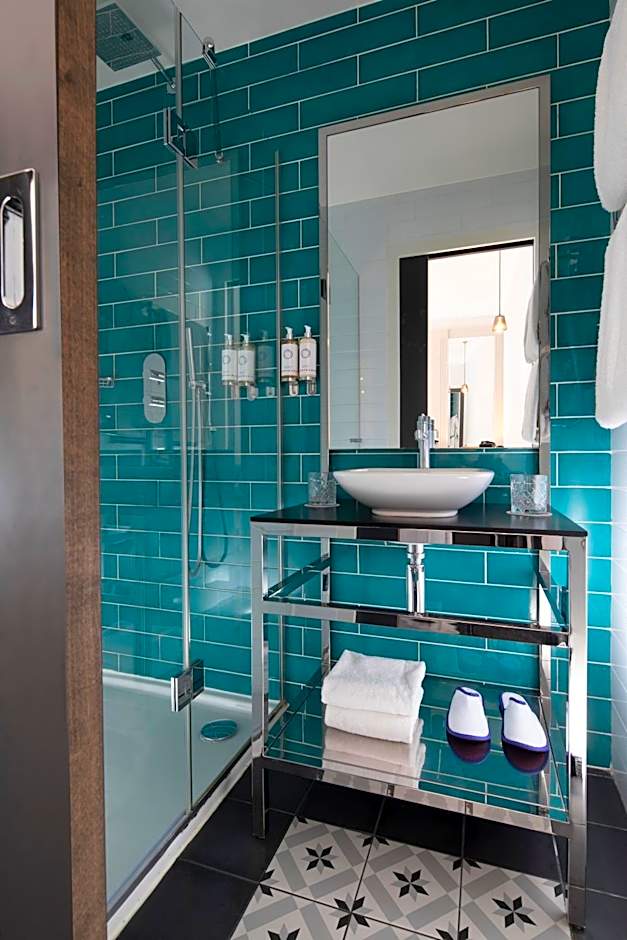 Les Matins de Paris & Spa