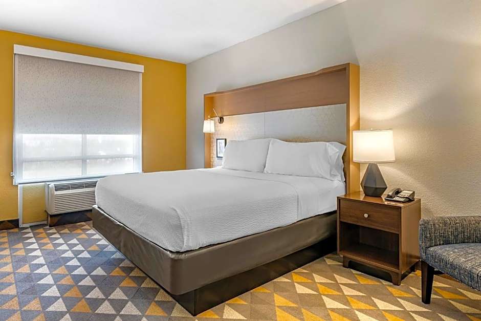 Photo 1 of 3 of Standard 1 King Bed