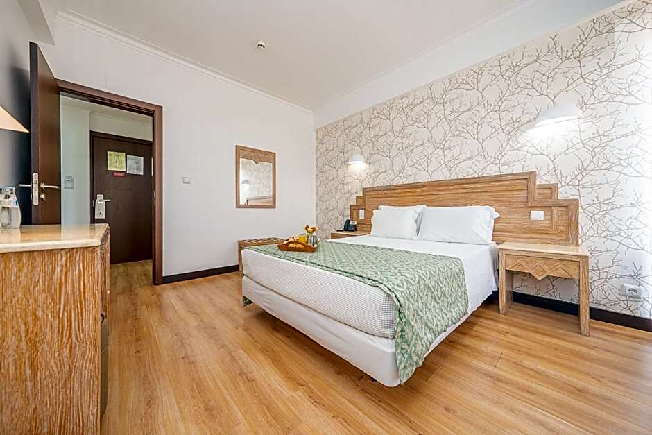 Photo 1 of 5 of Suite