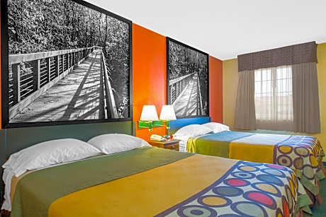 Queen Room with Two Queen Beds - Smoking