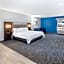 Holiday Inn Express Hotel & Suites Chicago-Algonquin By IHG