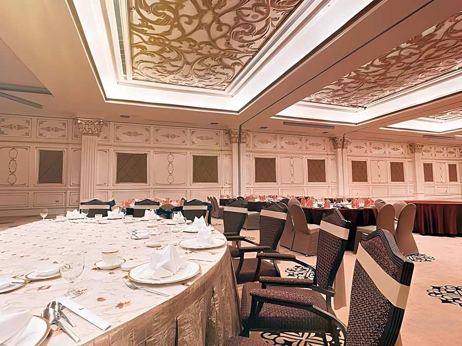 Puteri Wing - Riverside Majestic Hotel