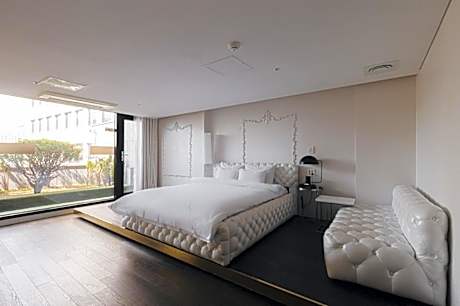 Passion Suite with Balcony