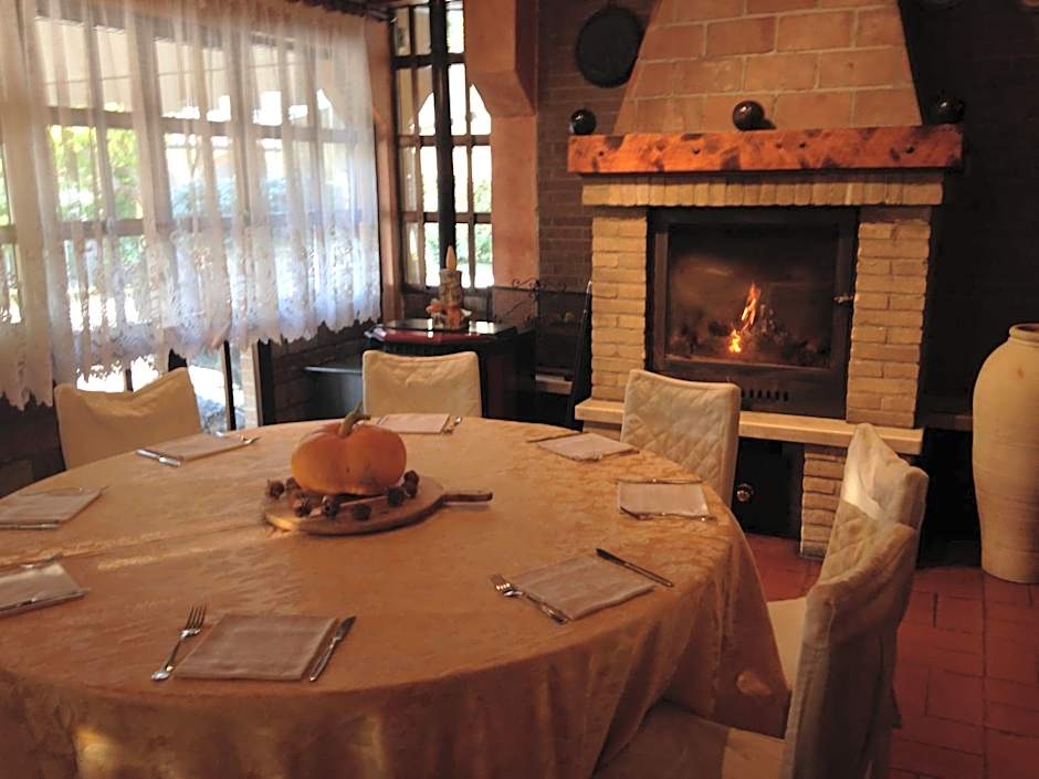 Hotel Pizzeria Ristorante "Al Leone"