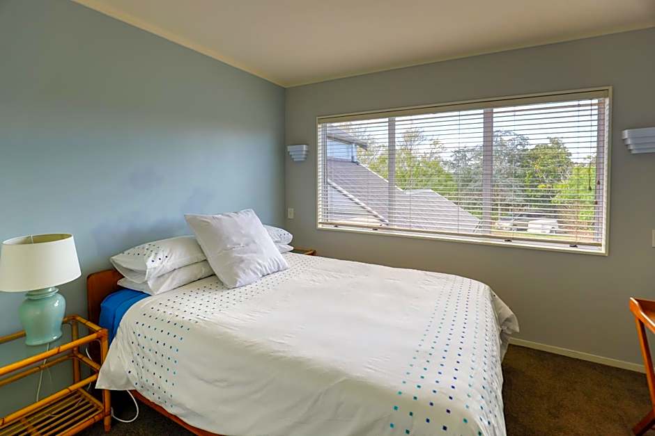 Maxwell's Guest House and Tiny Home