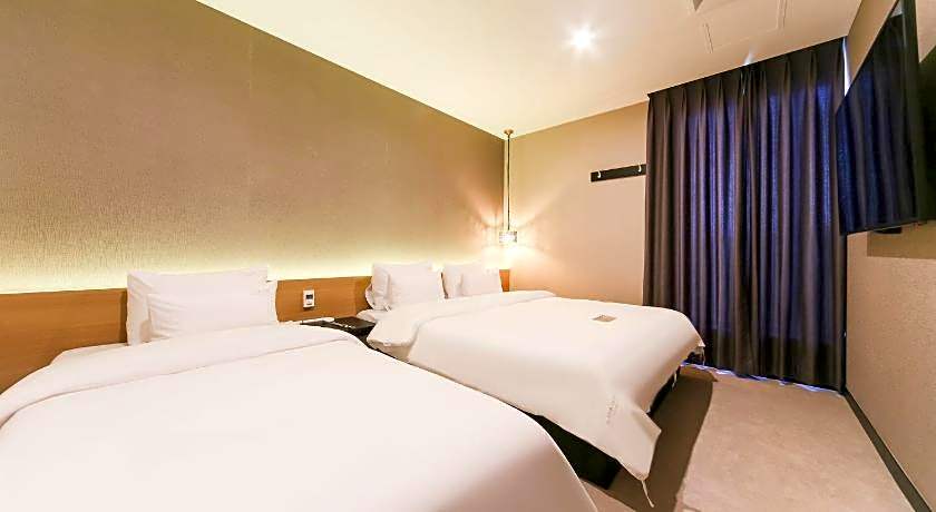 Le Idea Hotel
