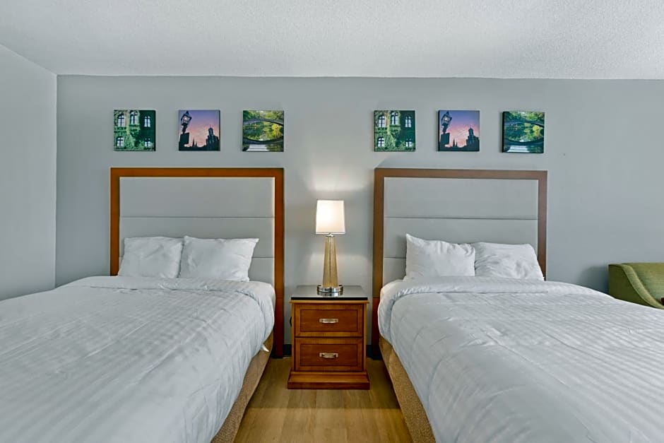 Days Inn by Wyndham Erie