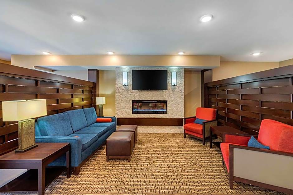Comfort Inn & Suites Northern Kentucky