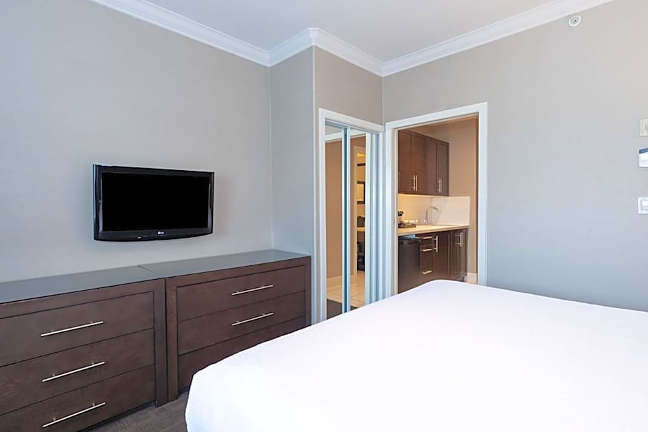 Sandman Signature Edmonton South Hotel