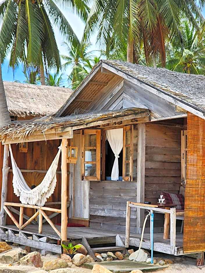 Castaway Beach Bungalows