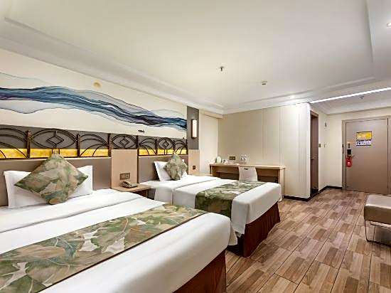 Discovery Hotel (Guangzhou Railway Station Sanyuanli Subway Station)