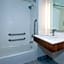 Holiday Inn Express Hotel & Suites Warrenton By IHG