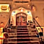 Milat Cave Hotel