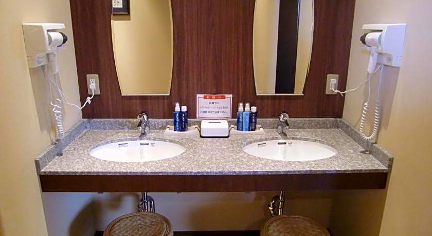 Kotohira River Side Hotel