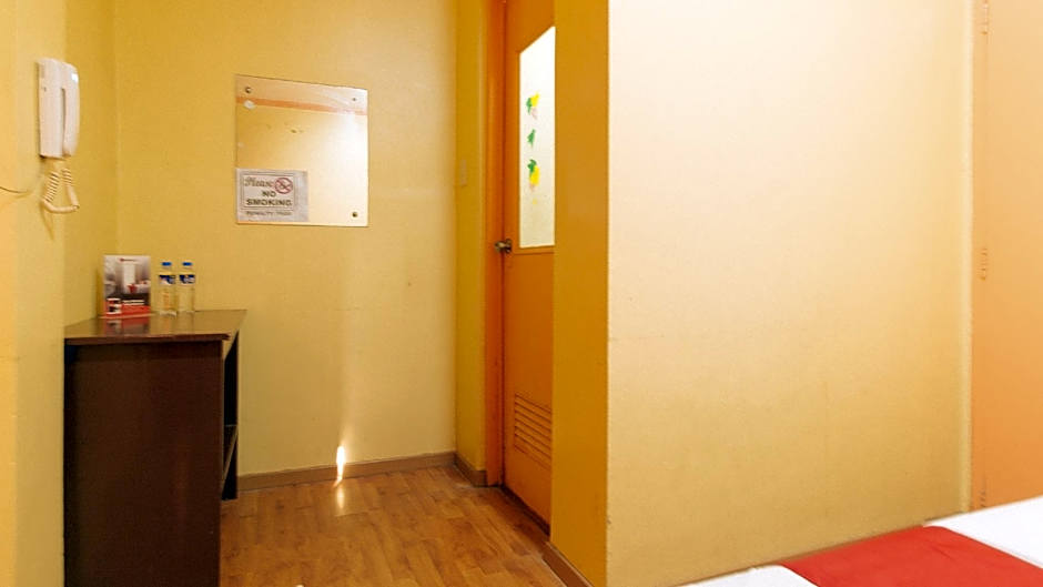 RedDoorz near SM Batangas City