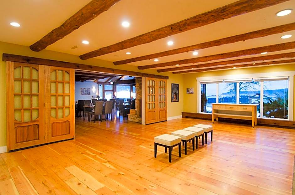 Galiano Oceanfront Inn & Spa