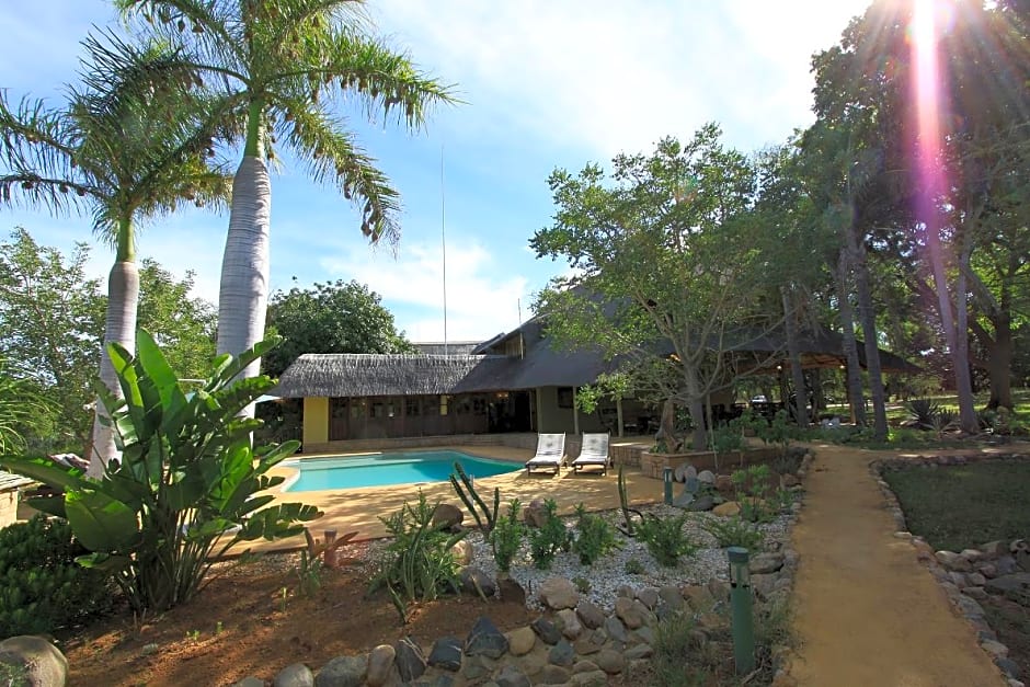 Kubu Safari Lodge