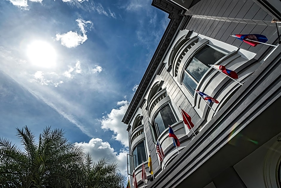 Kiss Gardenhome Chic Hotel