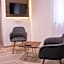 8room hotel
