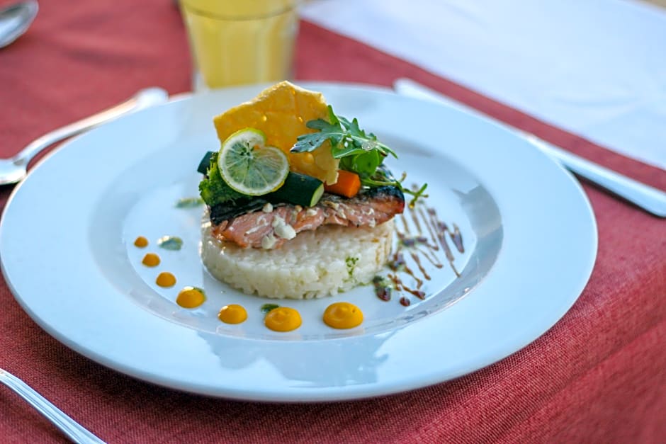 Grand Muthu Oura View Beach Club