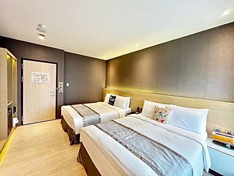 Triple Room with Bath