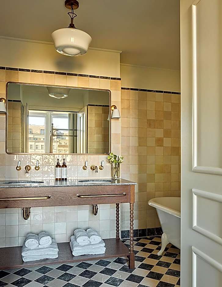 Miiro Palais Rudolf NEW OPENING	