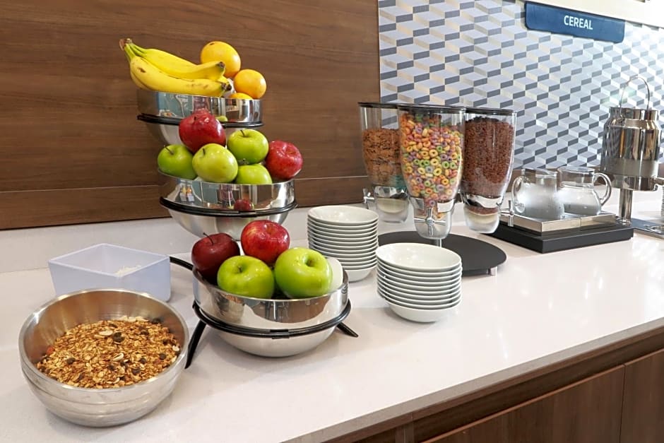 Holiday Inn Express - Monterrey - Fundidora By IHG