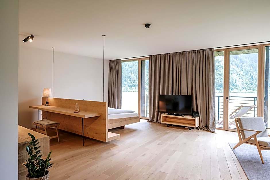 zelloon boutique hotel