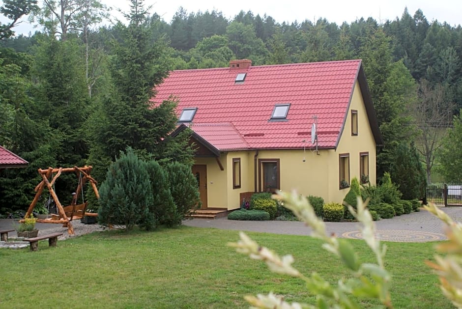 Domek pod Lasem na Mazurach