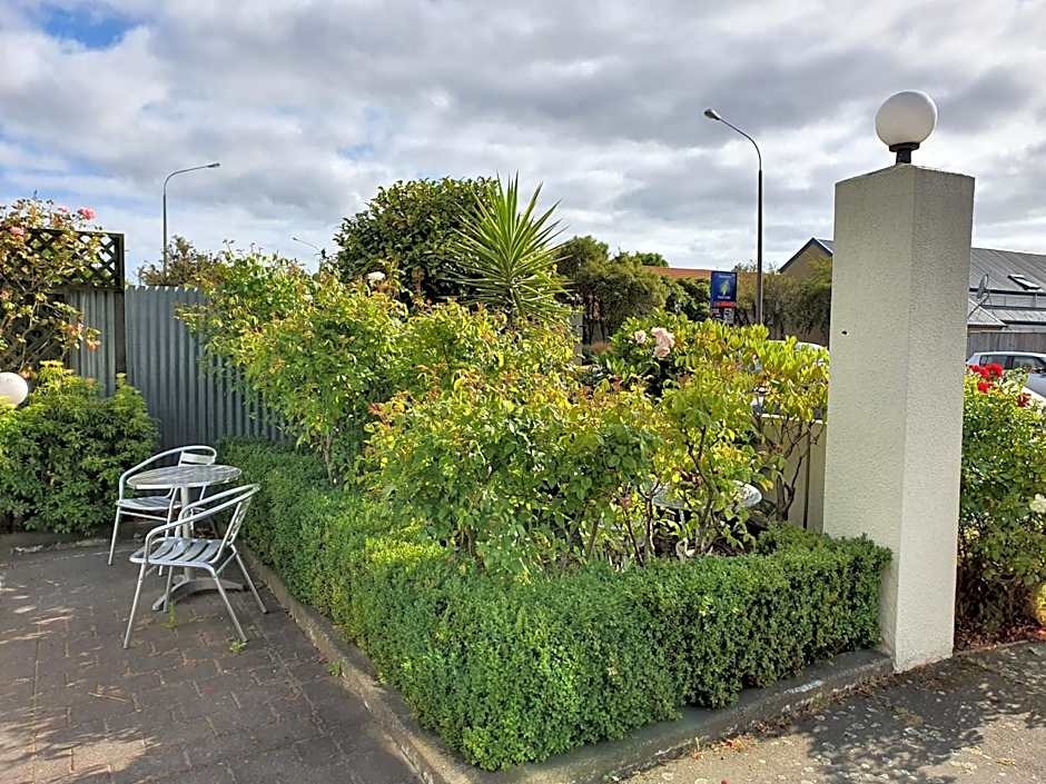 Rosewood Court Motel