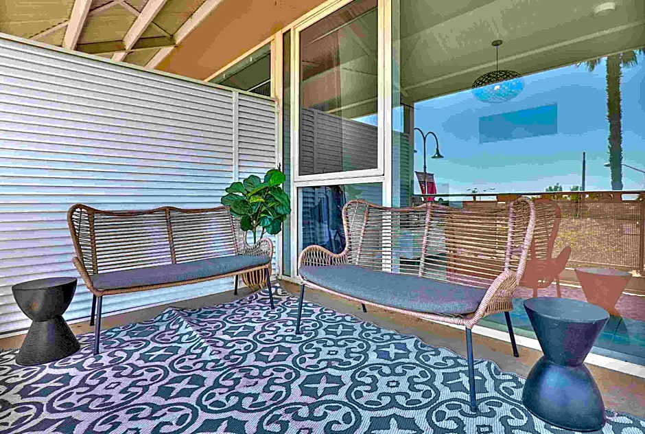 Indulge Apartments - CBD