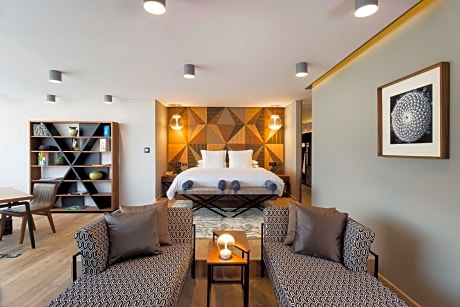 1 King 1 Bedroom Presidential Suite