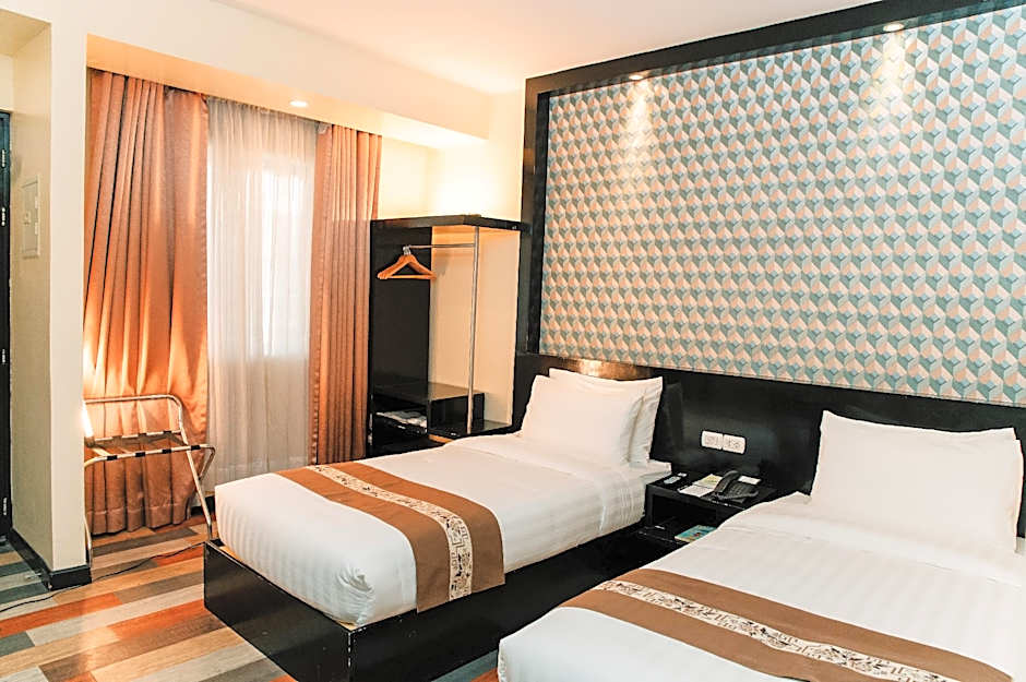 Photo 1 of 7 of Deluxe 2 Twin Beds