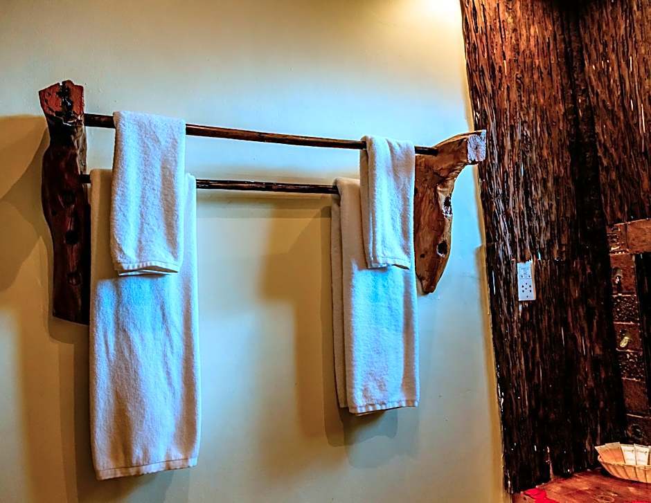 Weru Weru River Lodge