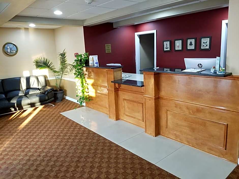 All Seasons Inn & Suites
